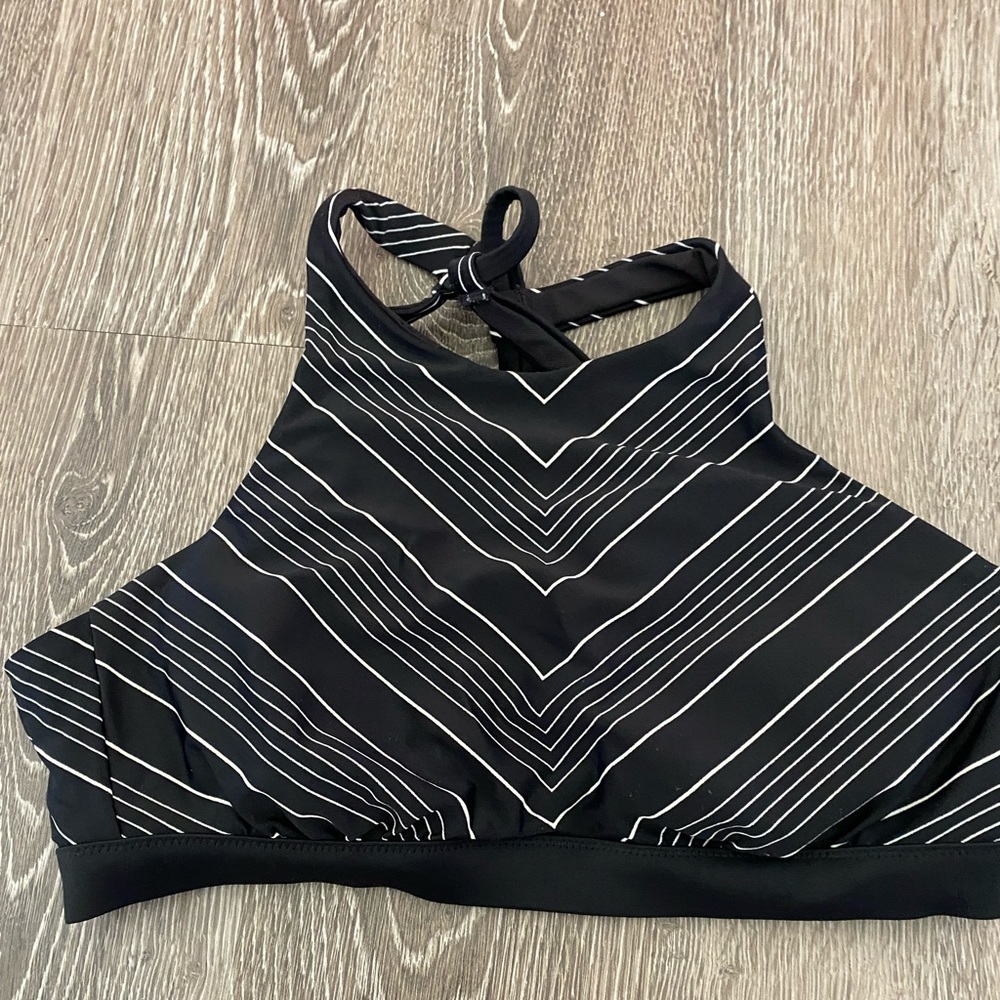 Athleta swim top. SUPER CUTE